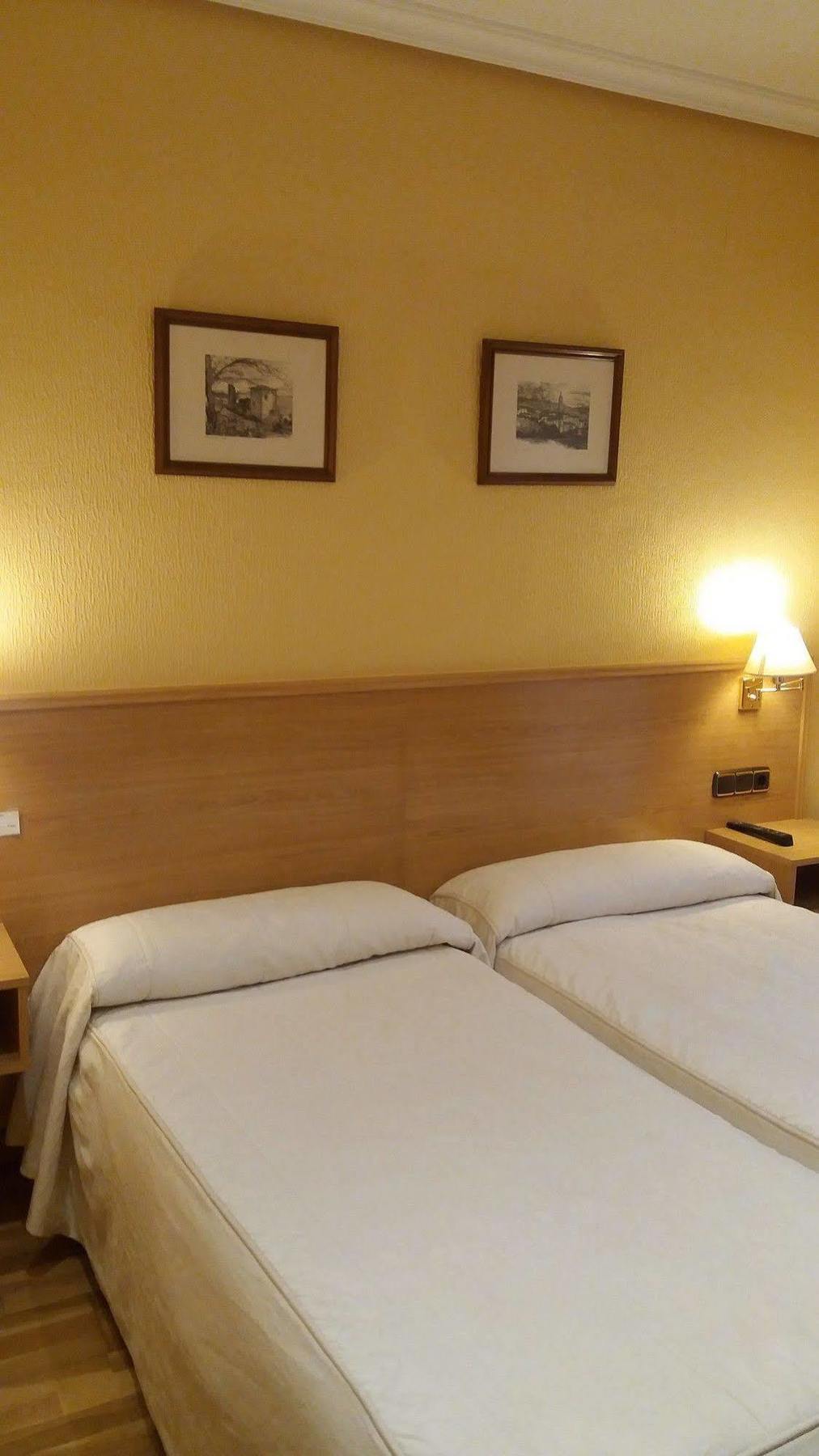 Pension La Concha San Sebastián Exteriör bild