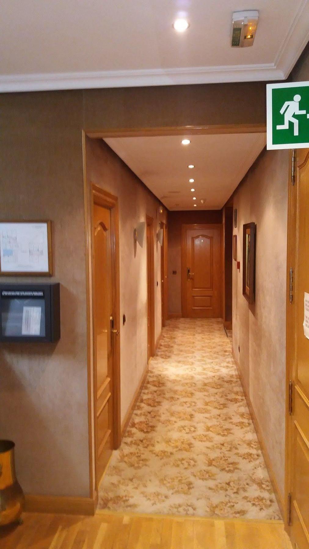 Pension La Concha San Sebastián Exteriör bild